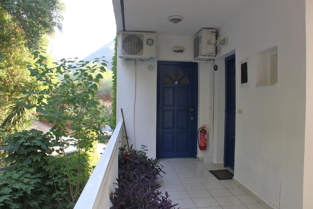 Theodora Studios Γένι Δωμάτιο φωτογραφία
